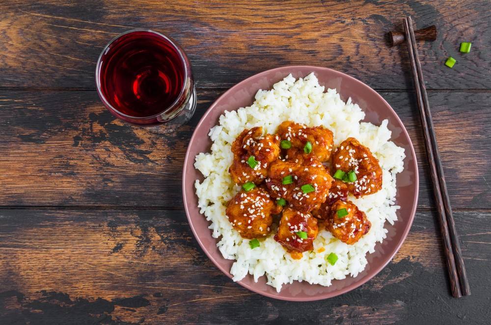 طريقة عمل كرات الدجاج الاسيوية بالسمسم