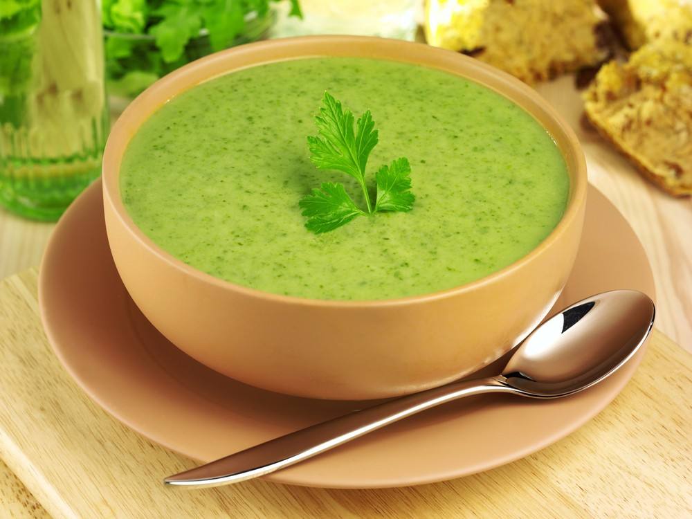 طريقة عمل شوربة الجرجير بالبقدونس