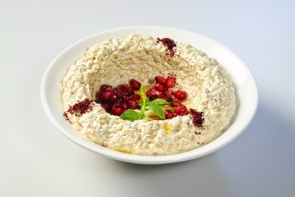 طريقة عمل سلطة حمص بالرمان