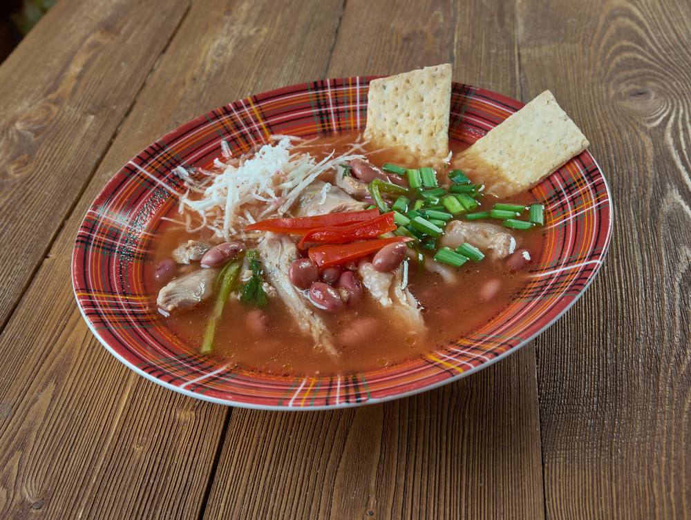 طريقة عمل شوربة الذرة بقطع الدجاج و الصوص الحار