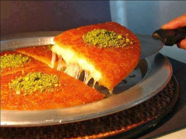 طريقة عمل الكنافة النابلسية الخشنة بالجبنة