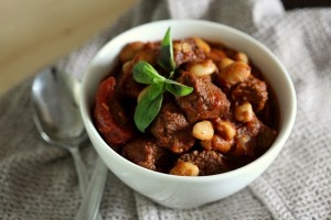 يخنة الفاصوليا البيضاء على الطريقة السورية