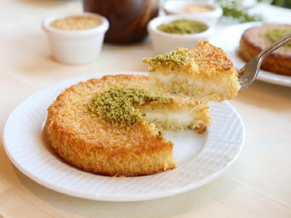 طريقة عمل الكنافة بالكريمة الجاهزة