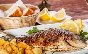 طريقة عمل السمكة الحارة الطرابلسية بالفرن