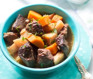 طريقة عمل شوربة اللحم بالخضار