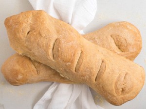 طريقة عمل الخبز الفرنسي الطويل الباجيت