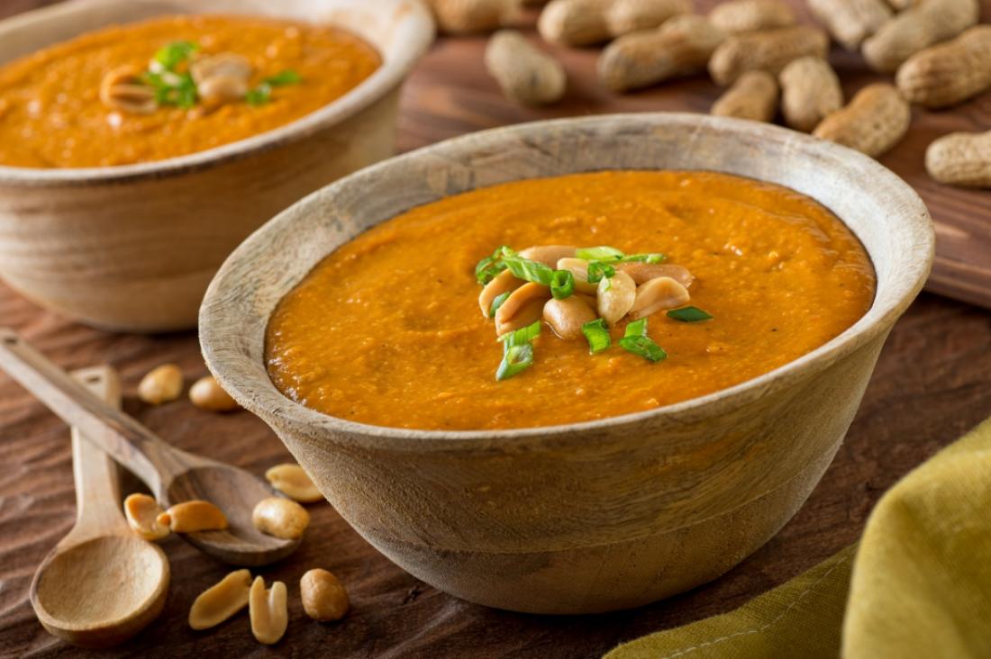 شوربة عدس بالسجق
