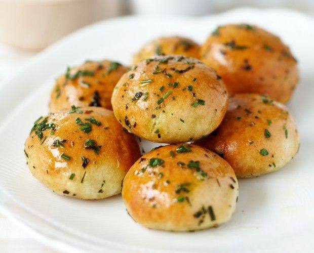 كرات الخبز بالثوم