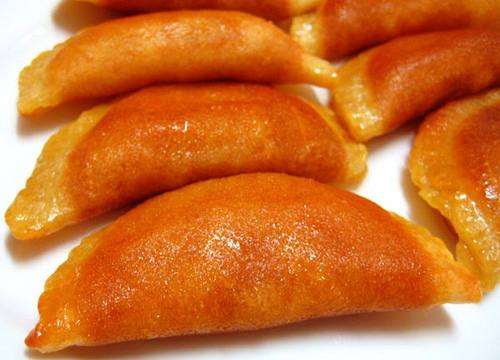 طريقة عمل القطايف بالجوز