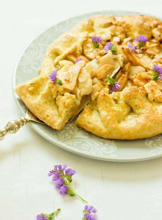 فطيرة الكمثرى لخبيرة الطهى آسيا عثمان