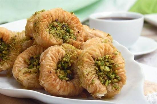 طريقة عمل بقلاوة عش البلبل