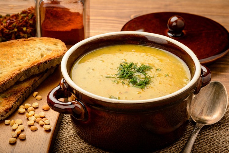 شوربة العدس الاصفر