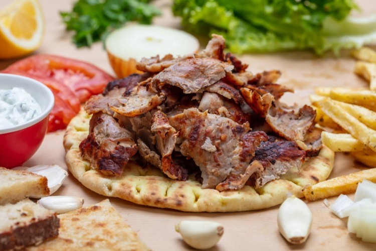 شاورما اللحم على طريقة المطاعم