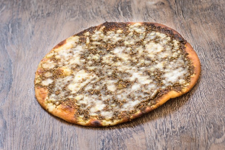 مناقيش جبنة بيضاء