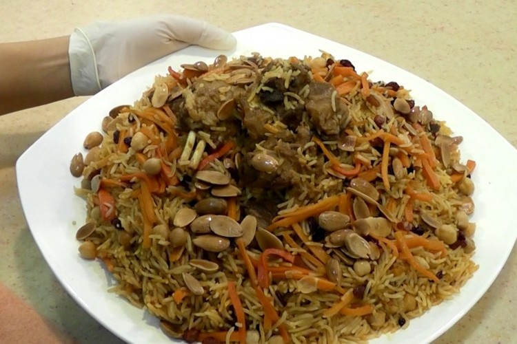أرز بالأعشاب