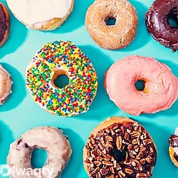 11 طريقة للجليز أو الجلايز لتغطية الدونات