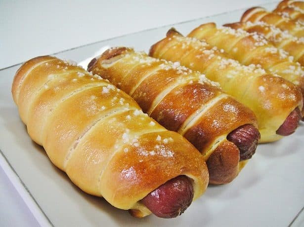 بريتزل هوت دوج