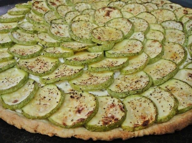 فطيرة الكوسة باللبنة