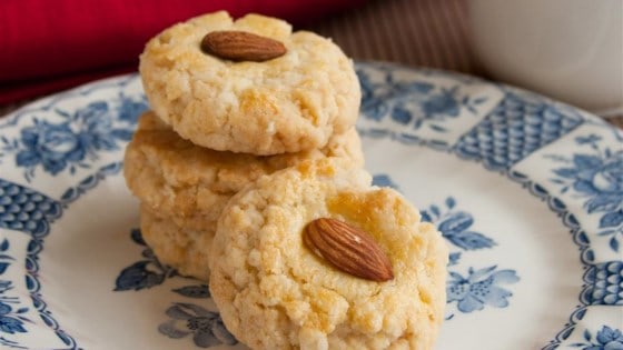10 وصفات لكوكيز اللوز الفاخر