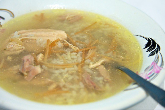 شوربة الدجاج بالشعيرية والأرز