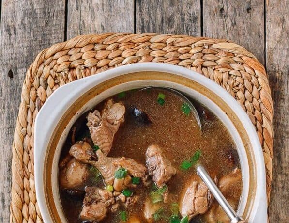 شوربة الدجاج بالمشروم الصينية