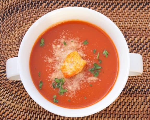 شوربة الطماطم الكلاسيكية