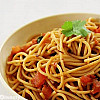 مكرونة بالصوص الحار