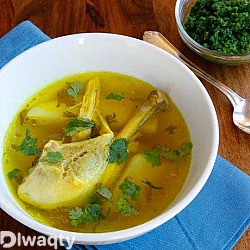 شوربة الدجاج اليمنية