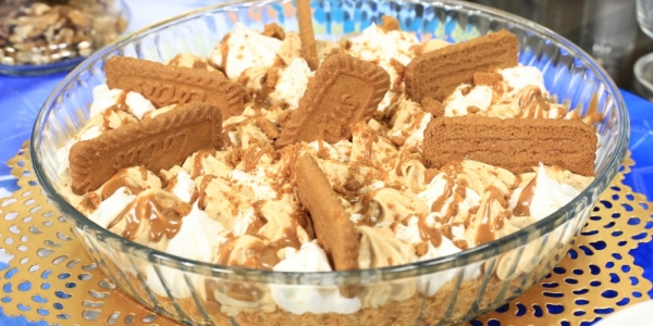 طريقة عمل كنافة بكريمة البسكوت