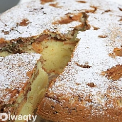 طريقة عمل كيكة التفاح الغنية