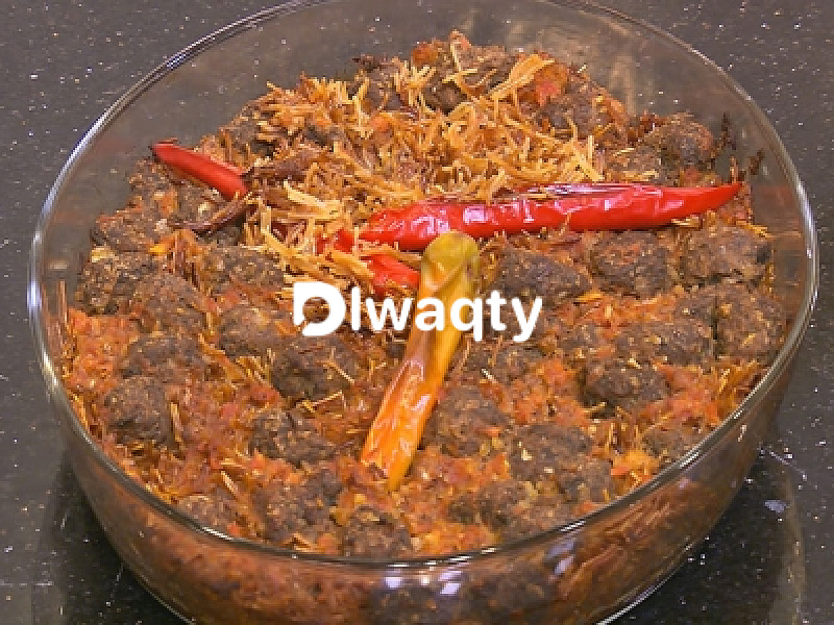 طريقة عمل طاجن الشعرية بالكفتة