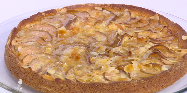 طريقة عمل كيك الكمثرى مع العسل