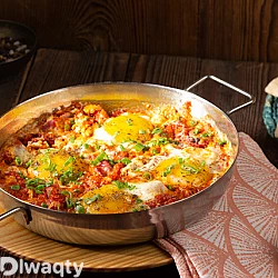 طاسة بيض بالبسطرمة