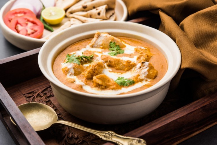الدجاج بالكريمة البيضاء