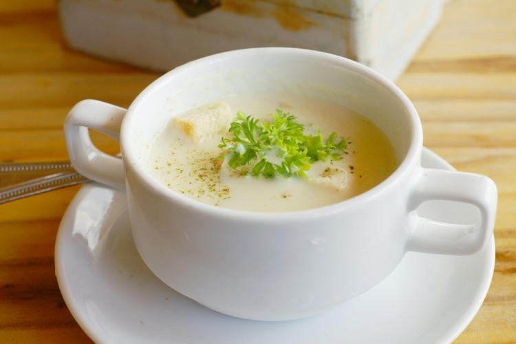 شوربة بيضاء بدون دجاج