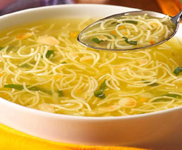 طريقة شوربة الشعيرية السورية بدون دجاج