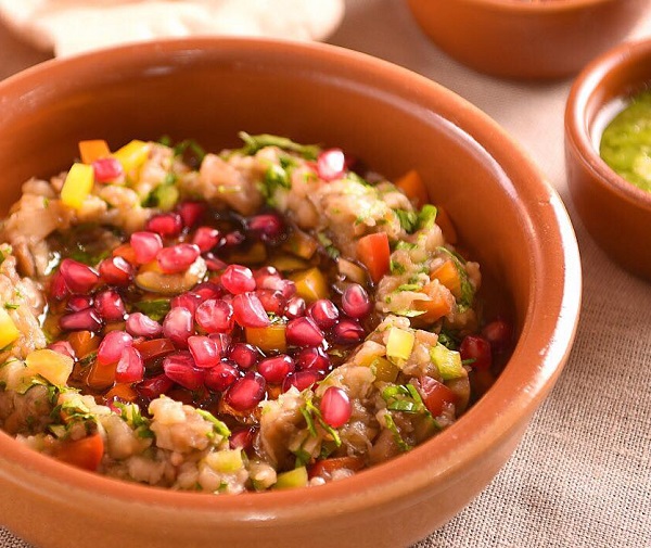 طريقة عمل بابا غنوج بالباذنجان المشوي