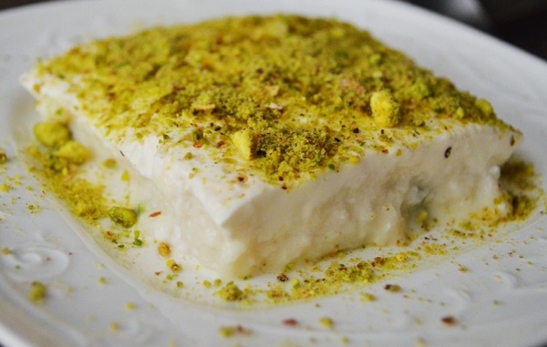 طريقة عمل حلى السميد بالحليب السائل