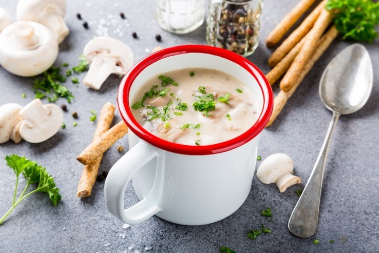 شوربة المشروم بدون كريمة