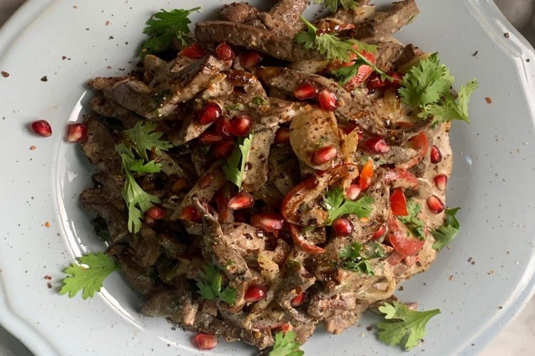 حمسة الباذنجان بالثوم والفلفل الحار