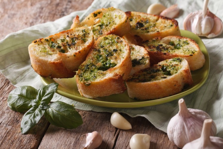 خبز الثوم بالجبن