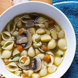 شوربة المكرونة باللحم
