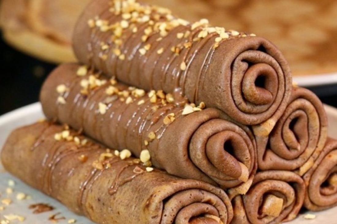 كريب رول الشوكولاته بالمكسرات