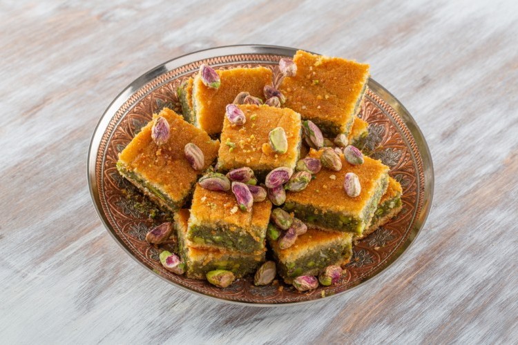 معمول مدّ بالفستق