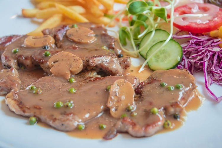 ستيك مع صلصة الفطر لرجيم صحي