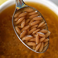 شوربة لسان عصفور بالليمون