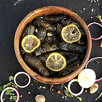 ورق عنب بالكوارع المخلية