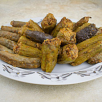 محشي وسط مشكل 
