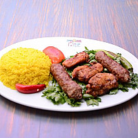 طبق شيش طاووق وكفتة