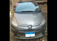 ستروين سي ٤ جراند بيكاسو 7 راكب 2012